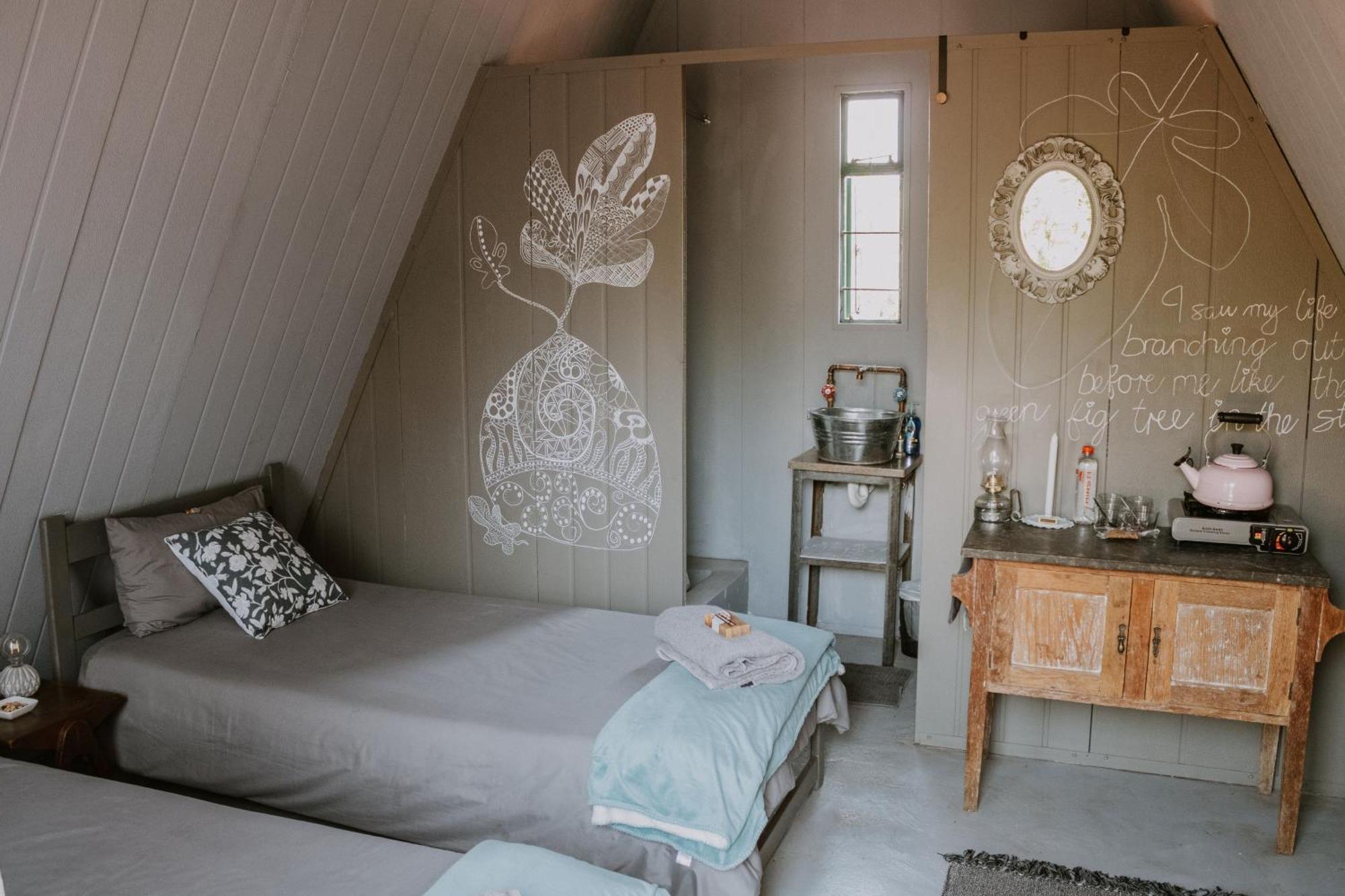 White Linen Guesthouse Tierpoort Екстер'єр фото