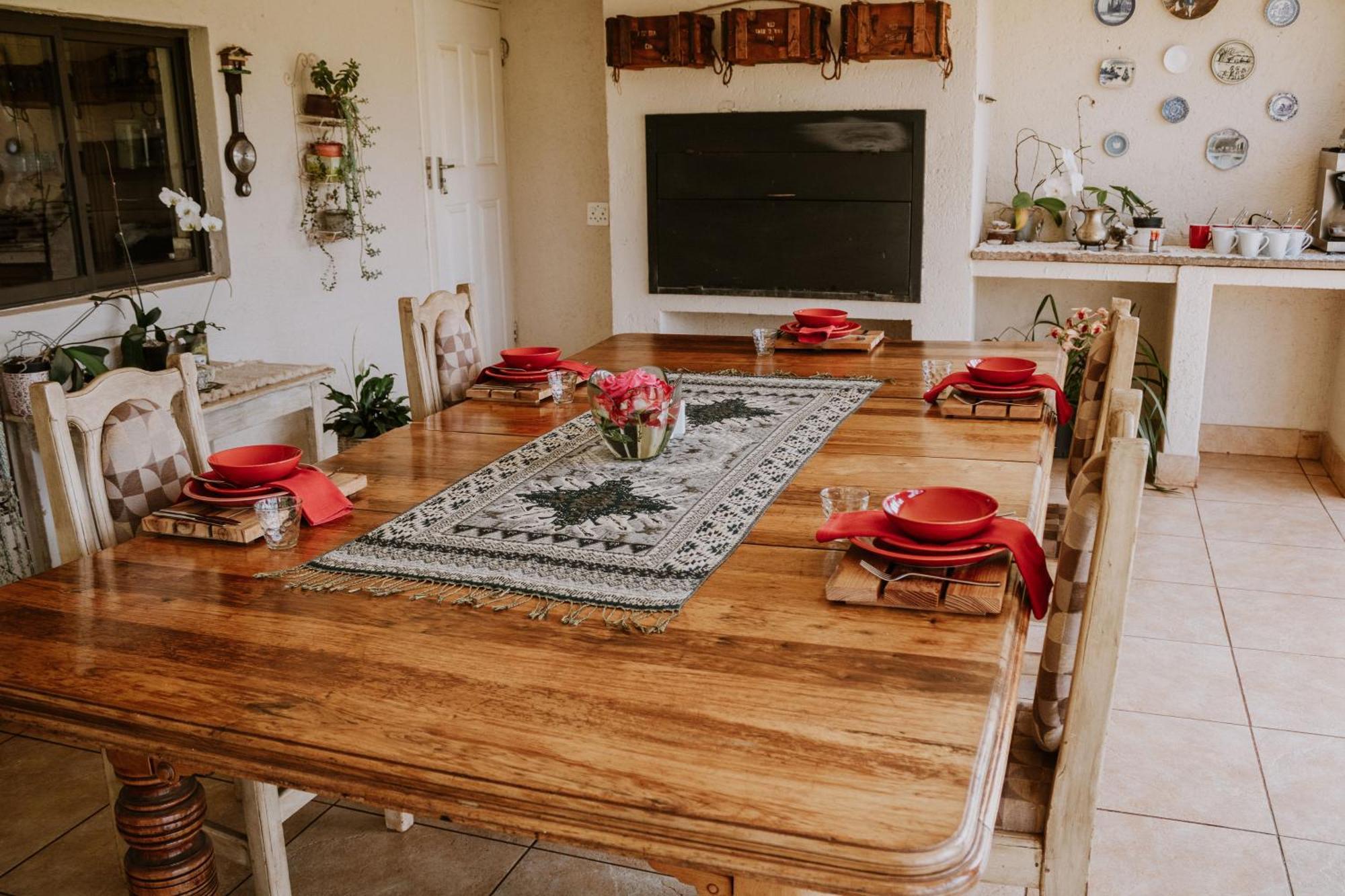 White Linen Guesthouse Tierpoort Екстер'єр фото