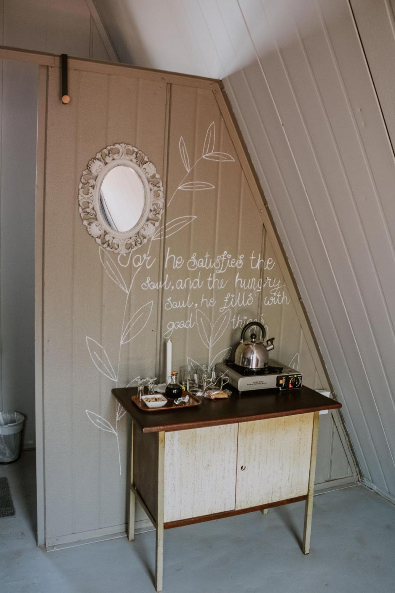 White Linen Guesthouse Tierpoort Екстер'єр фото