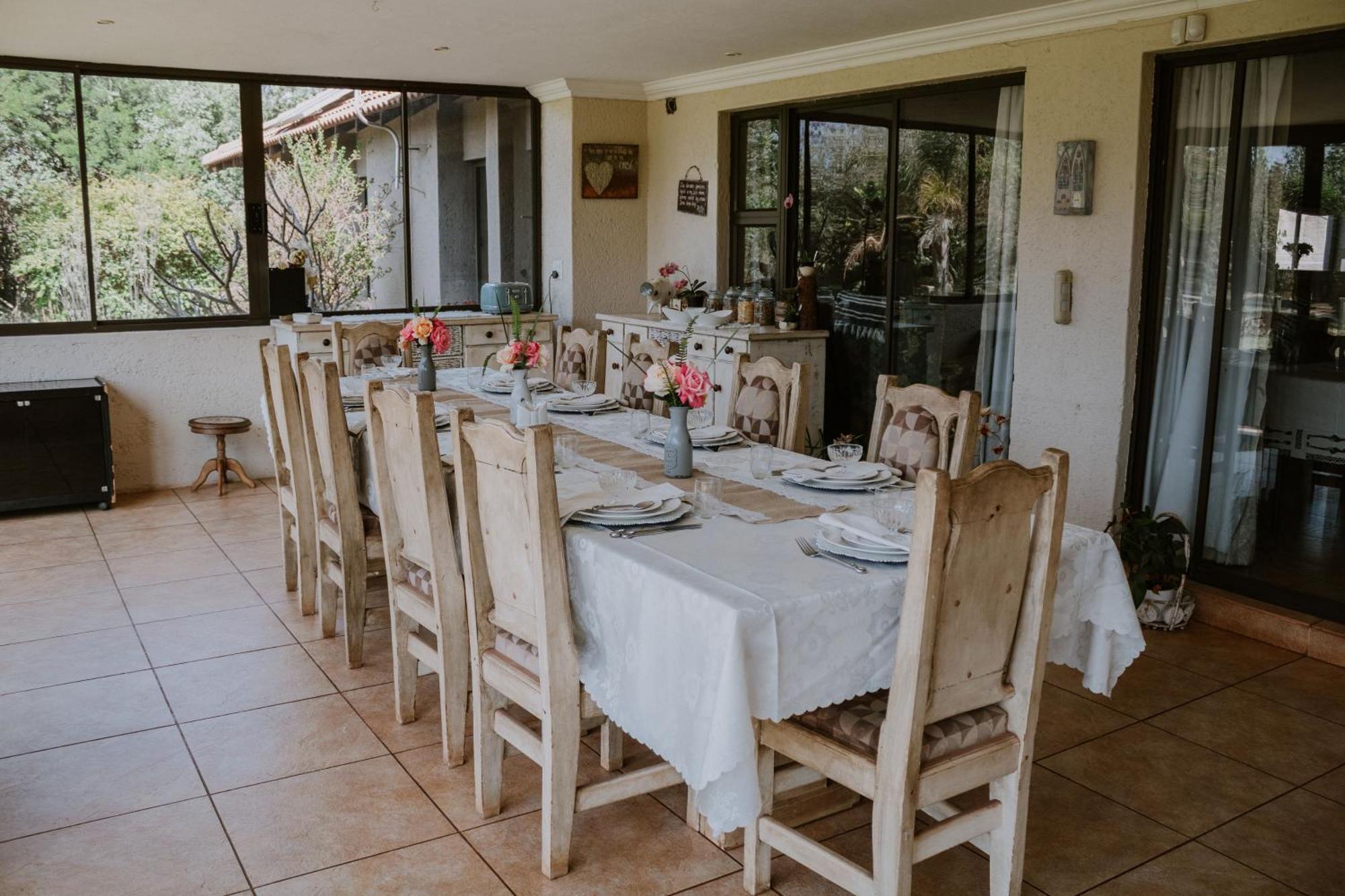 White Linen Guesthouse Tierpoort Екстер'єр фото