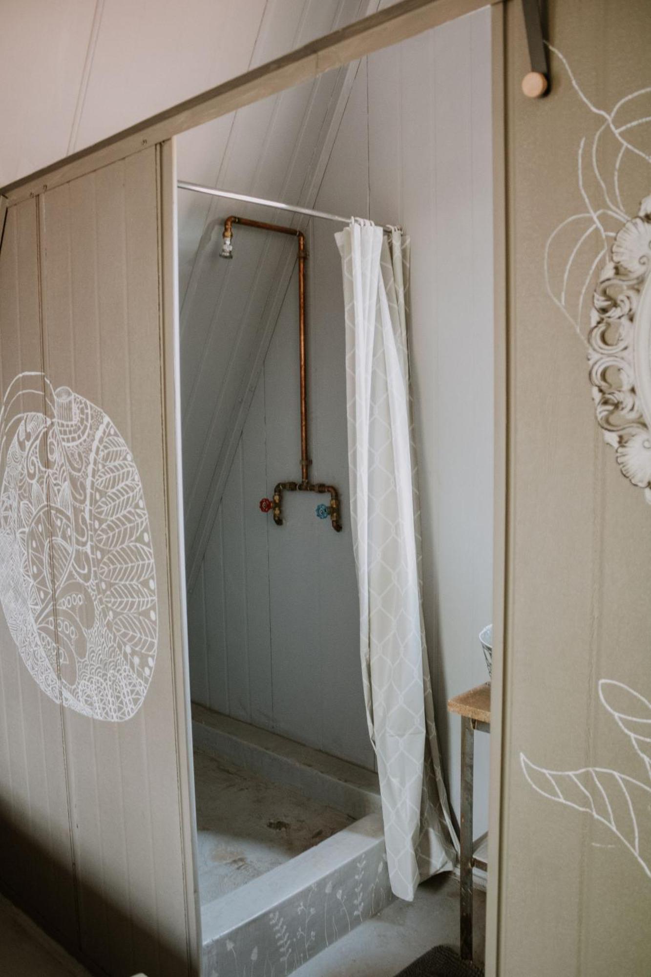 White Linen Guesthouse Tierpoort Екстер'єр фото